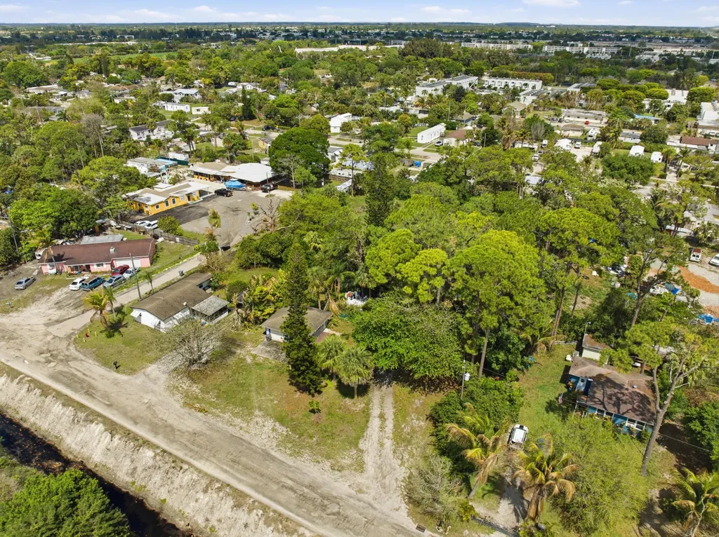 5133 Pine Grove Drive West Palm Beach FL
