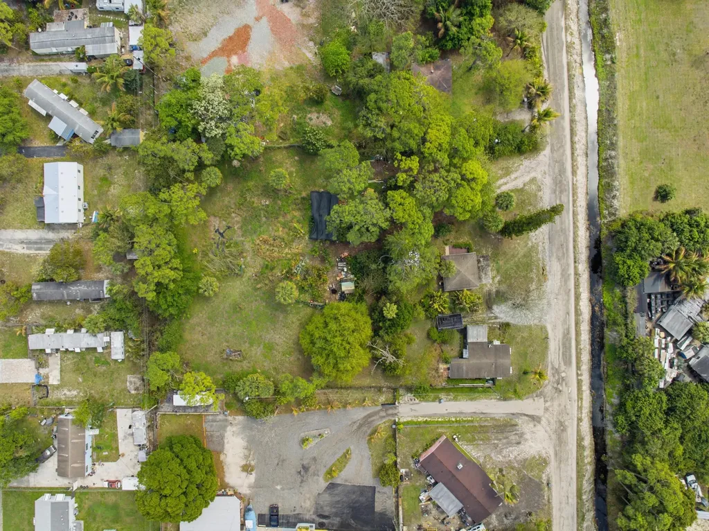 5133 Pine Grove Drive West Palm Beach FL