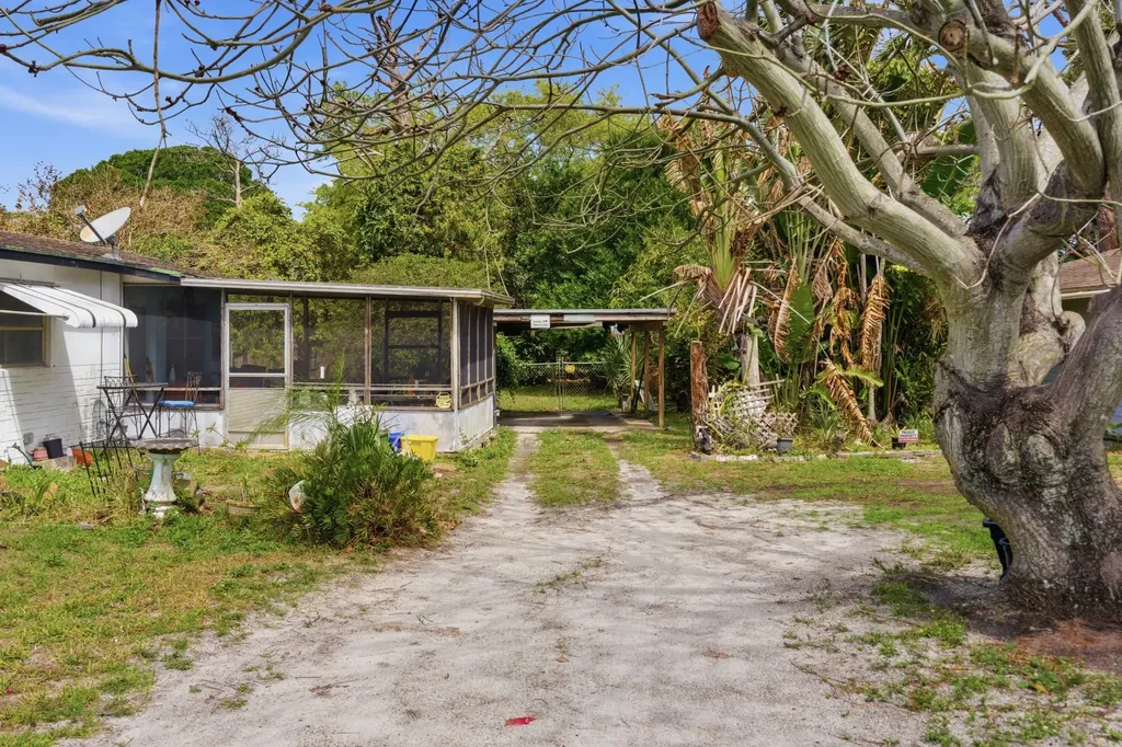 5133 Pine Grove Drive West Palm Beach FL