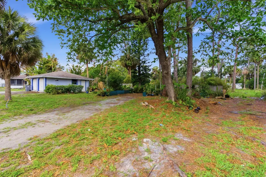 5133 Pine Grove Drive West Palm Beach FL