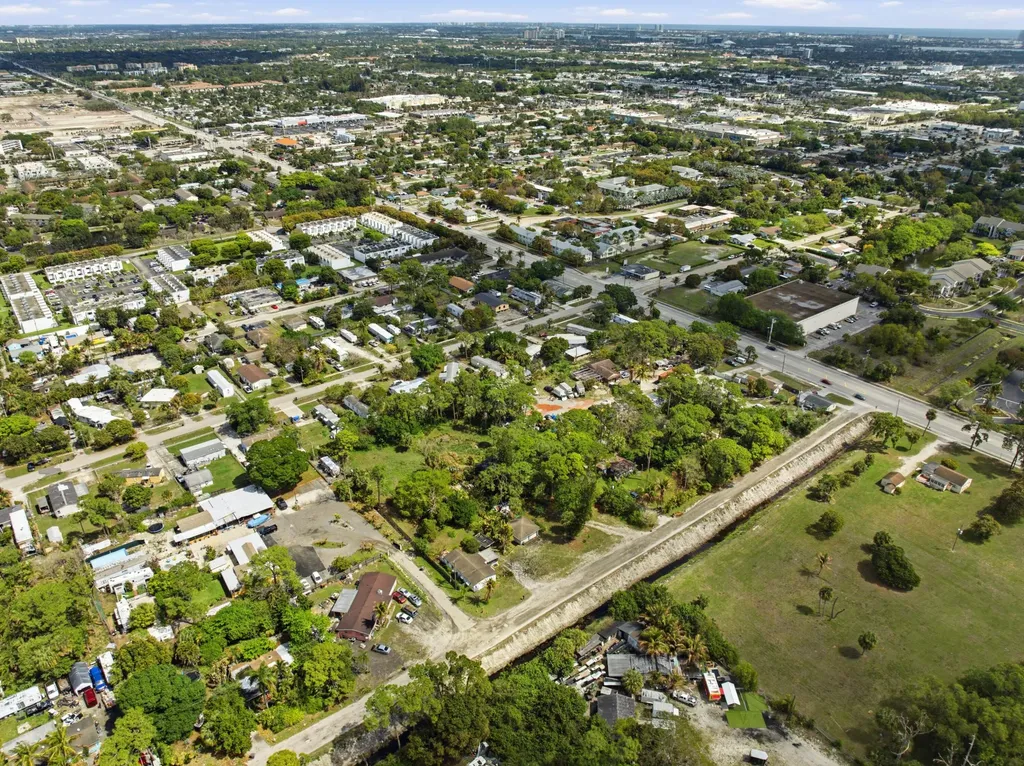 5133 Pine Grove Drive West Palm Beach FL