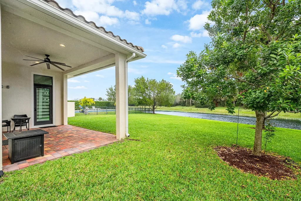 9091 Grand Prix Lane Boynton Beach FL 33472