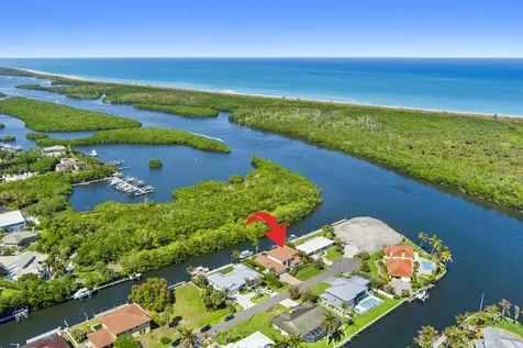 8565 SE Palm Street Hobe Sound FL 33455
