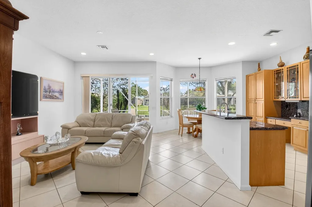13738 Plaza Mayor Drive Delray Beach FL 33446