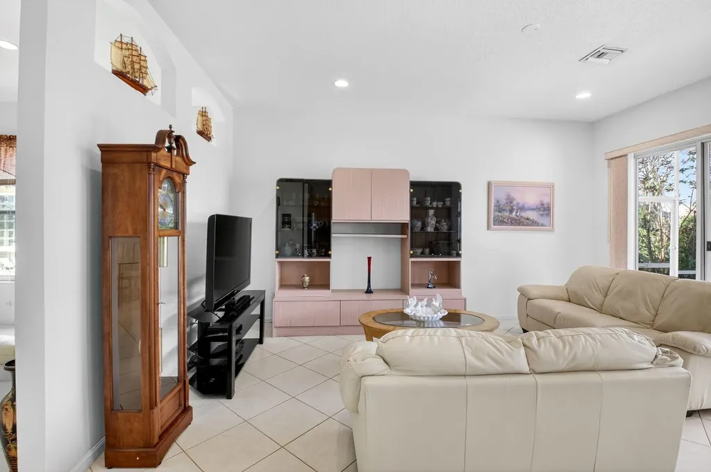 13738 Plaza Mayor Drive Delray Beach FL 33446