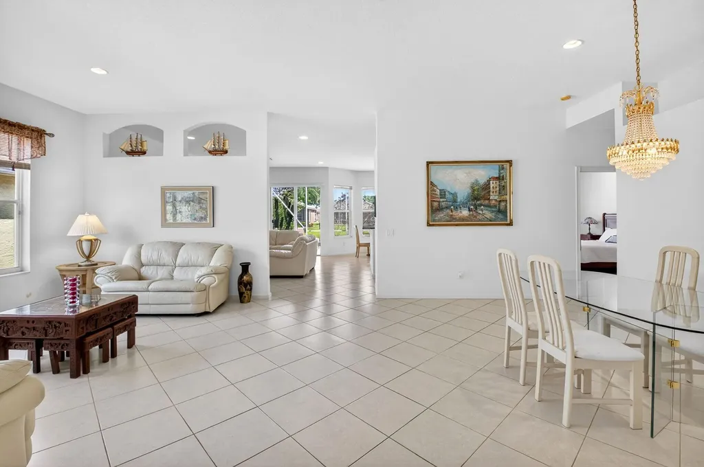 13738 Plaza Mayor Drive Delray Beach FL 33446
