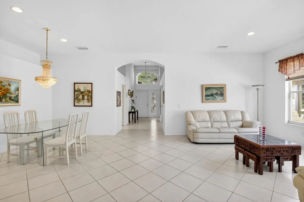 13738 Plaza Mayor Drive Delray Beach FL 33446