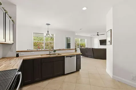 1085 Center Stone Lane Riviera Beach FL 33404