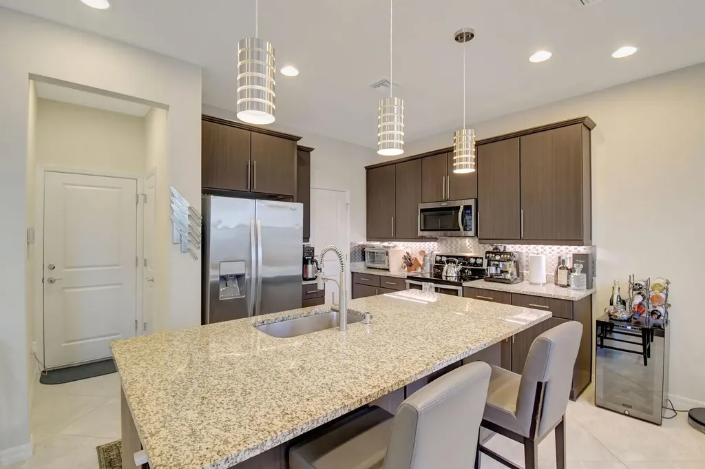 1105 Banyan Drive Hollywood FL 33021
