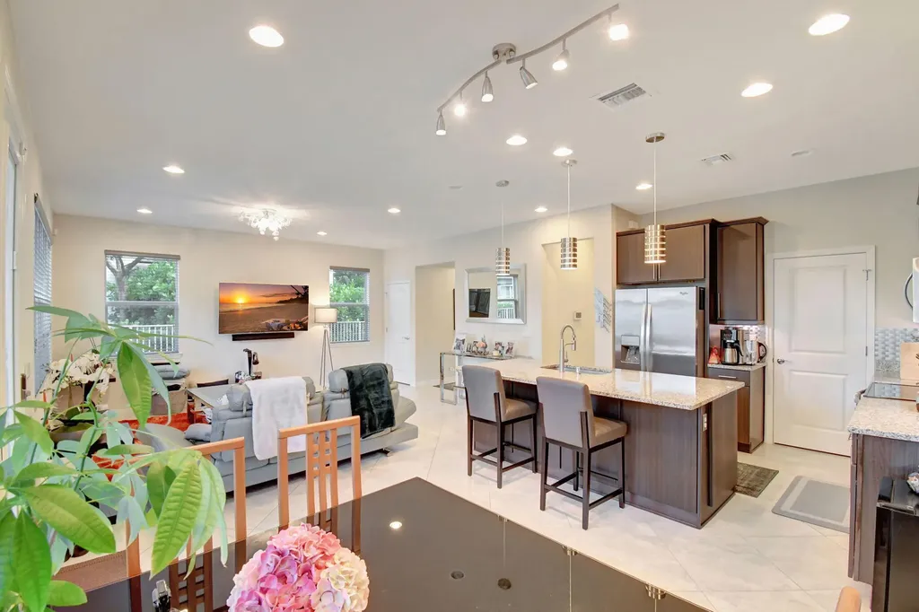 1105 Banyan Drive Hollywood FL 33021