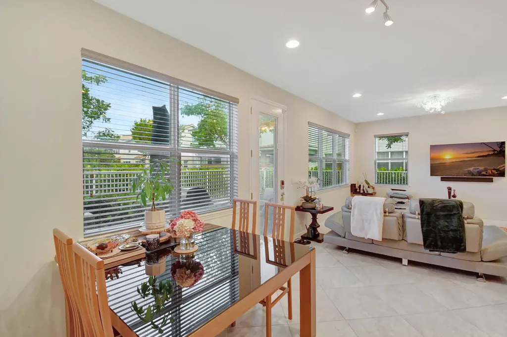 1105 Banyan Drive Hollywood FL 33021