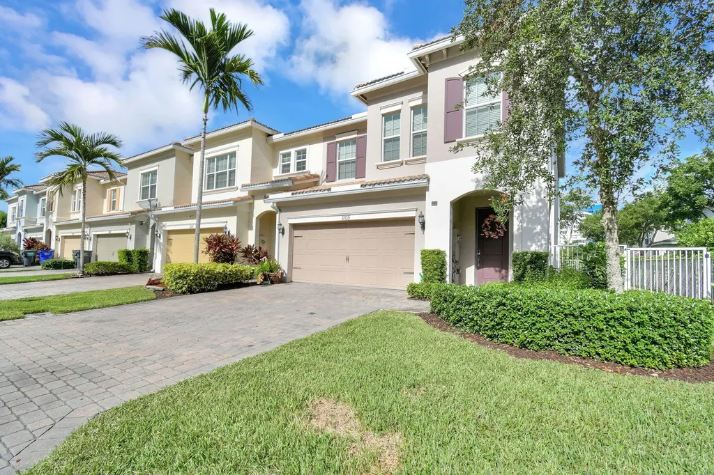 1105 Banyan Drive Hollywood FL 33021