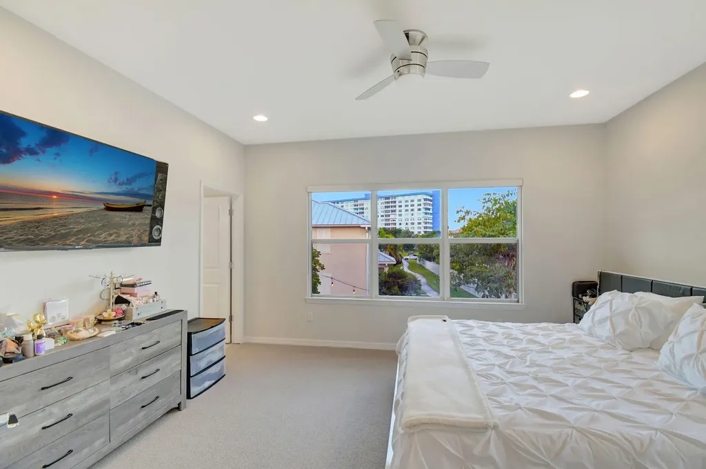 1105 Banyan Drive Hollywood FL 33021