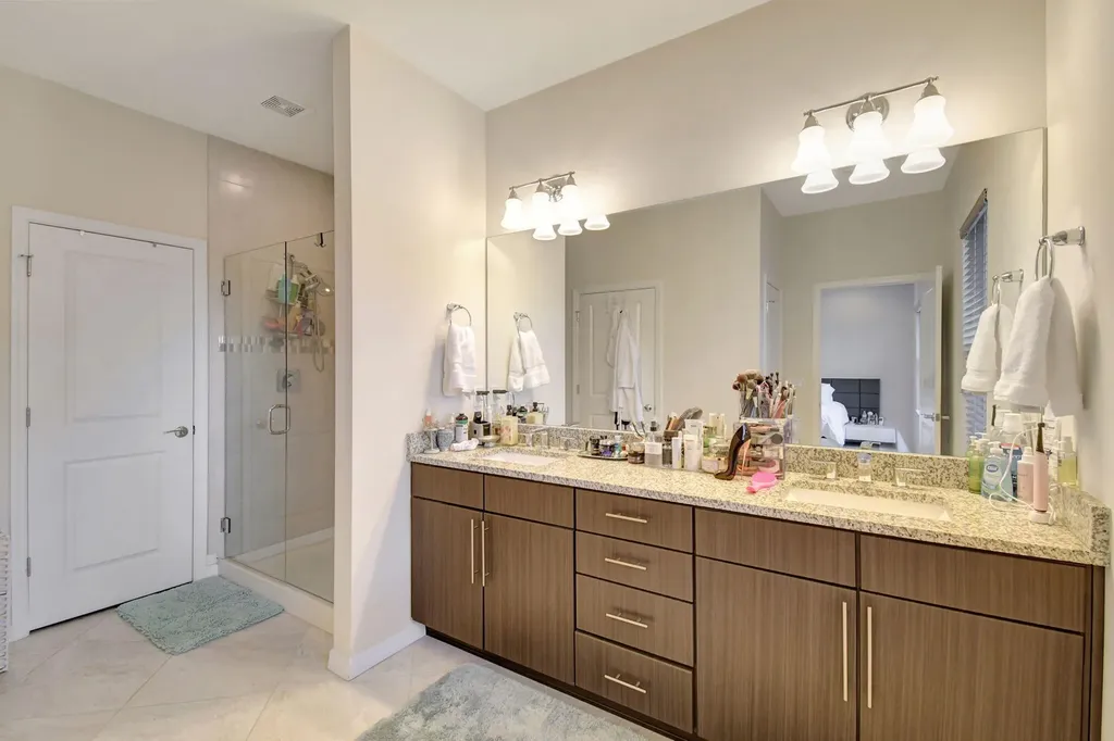 1105 Banyan Drive Hollywood FL 33021