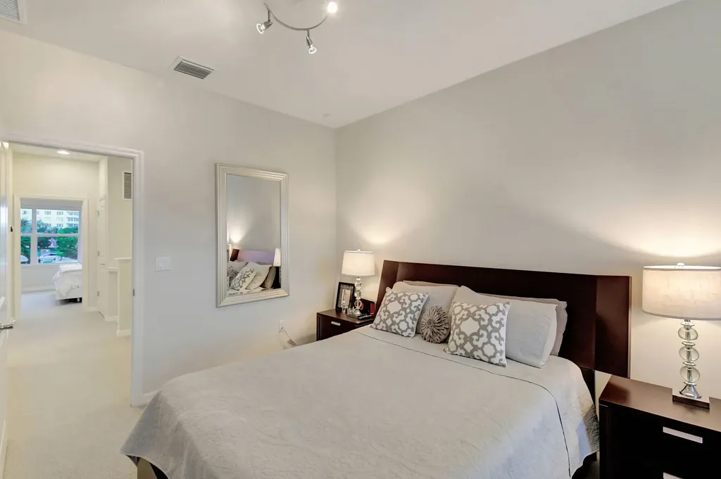 1105 Banyan Drive Hollywood FL 33021