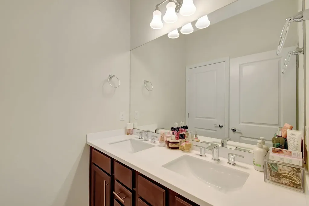 1105 Banyan Drive Hollywood FL 33021