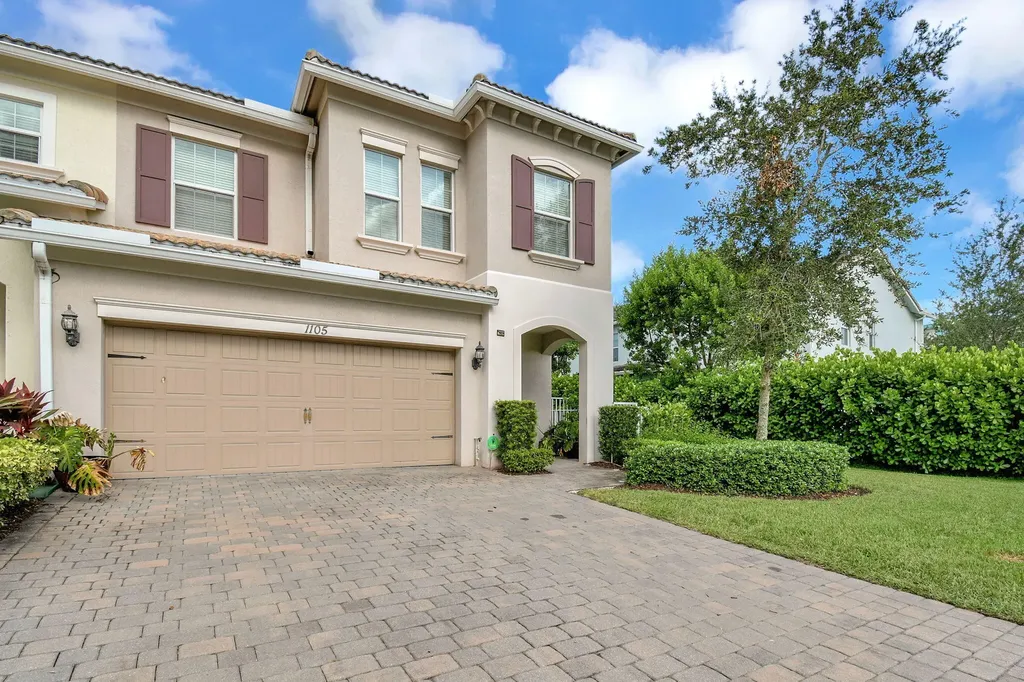 1105 Banyan Drive Hollywood FL 33021