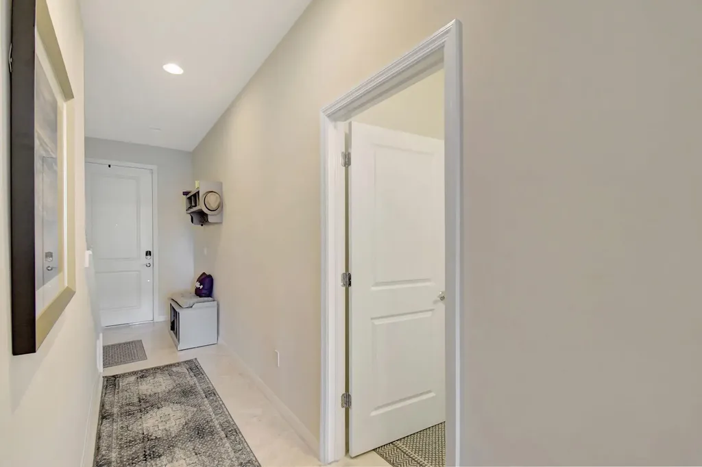 1105 Banyan Drive Hollywood FL 33021