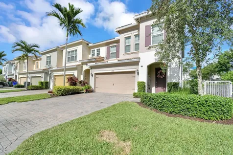 1105 Banyan Drive Hollywood FL 33021