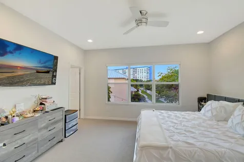 1105 Banyan Drive Hollywood FL 33021