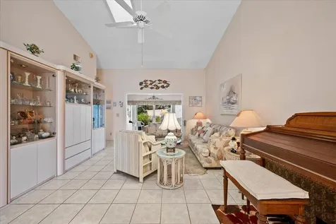 10831 SE Sea Pines Circle Hobe Sound FL 33455