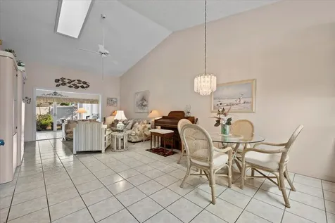 10831 SE Sea Pines Circle Hobe Sound FL 33455