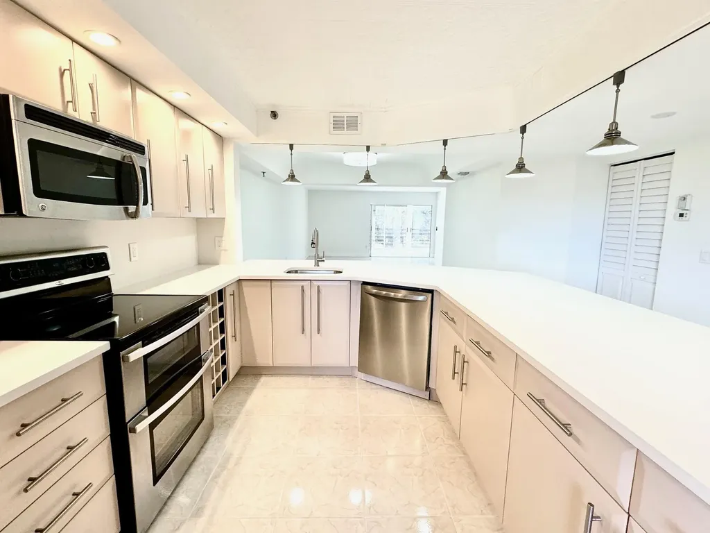 9170 SW 14th Street Boca Raton FL 33428
