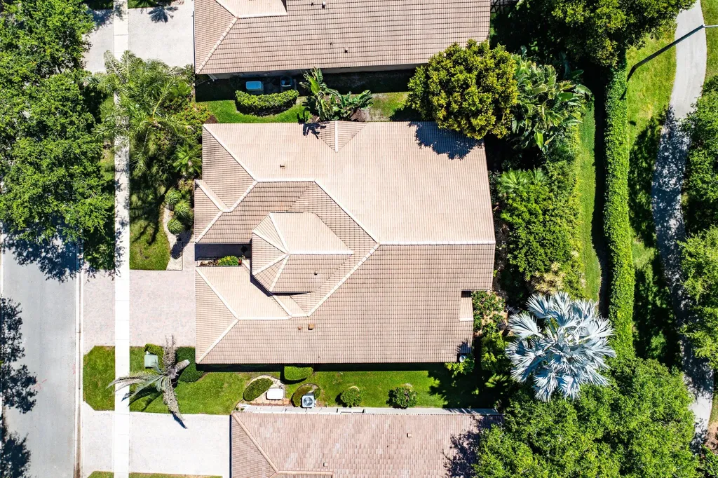 13587 Barcelona Lake Circle Delray Beach FL 33446