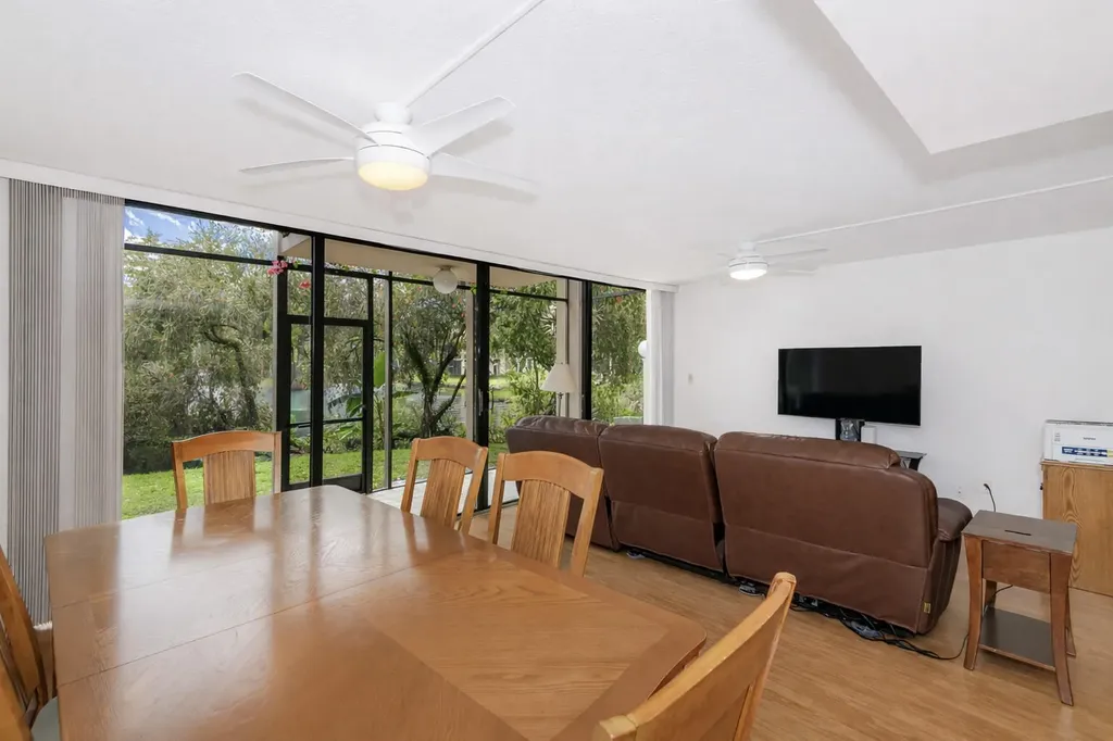 2941 SW 87th Avenue Davie FL 33328