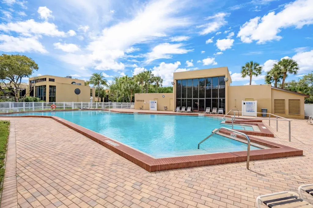 2941 SW 87th Avenue Davie FL 33328