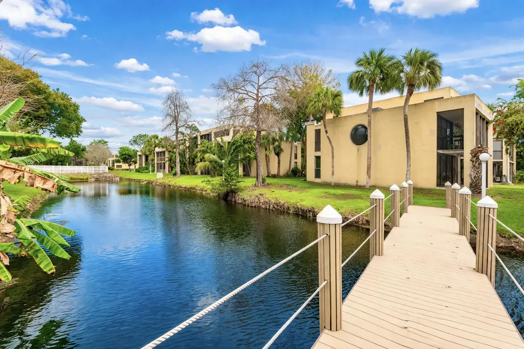 2941 SW 87th Avenue Davie FL 33328