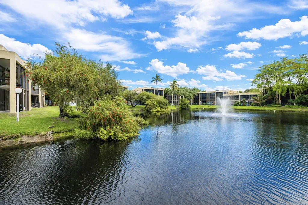 2941 SW 87th Avenue Davie FL 33328