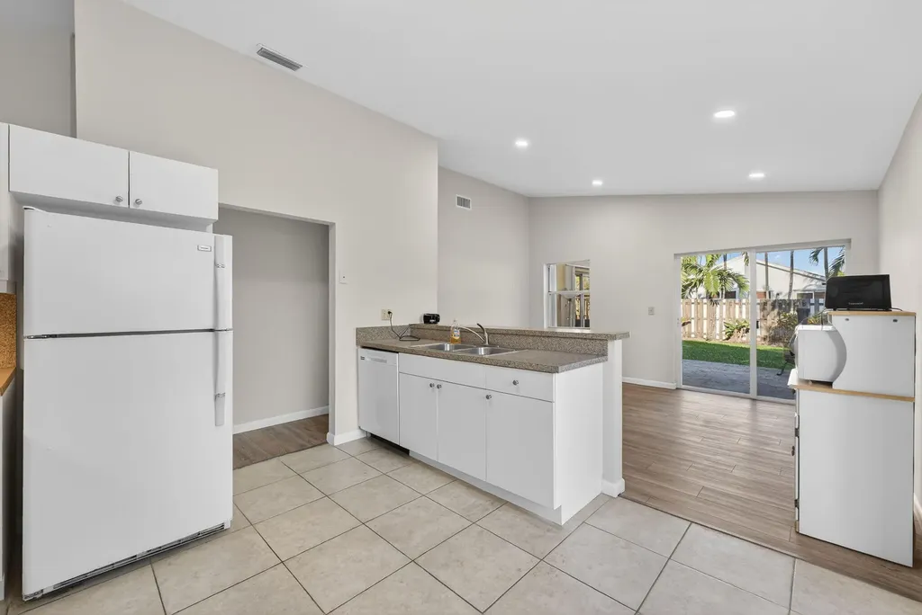 9549 NW 9th Court Plantation FL 33324