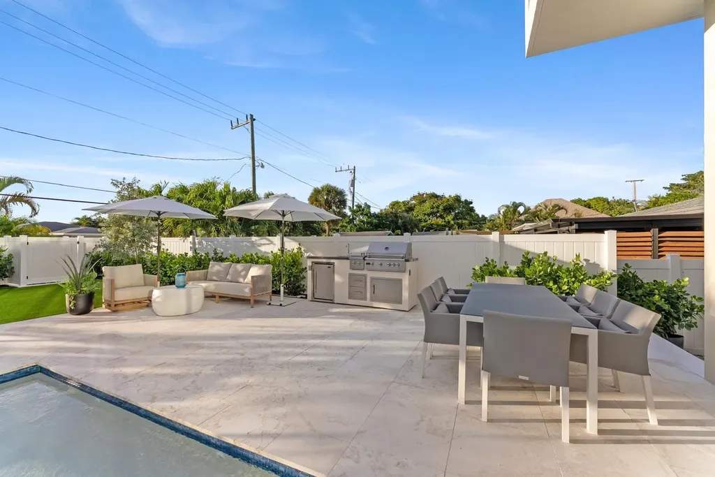 220 S Swinton Avenue Delray Beach FL 33444