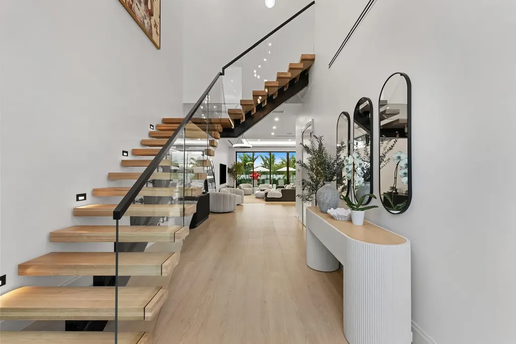 220 S Swinton Avenue Delray Beach FL 33444