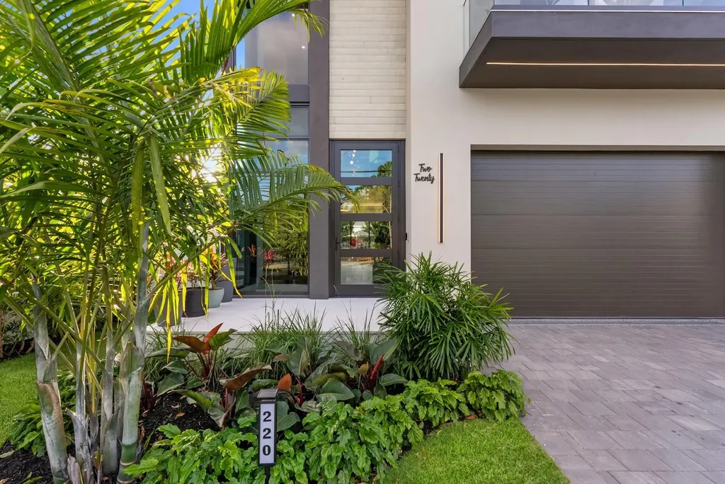 220 S Swinton Avenue Delray Beach FL 33444