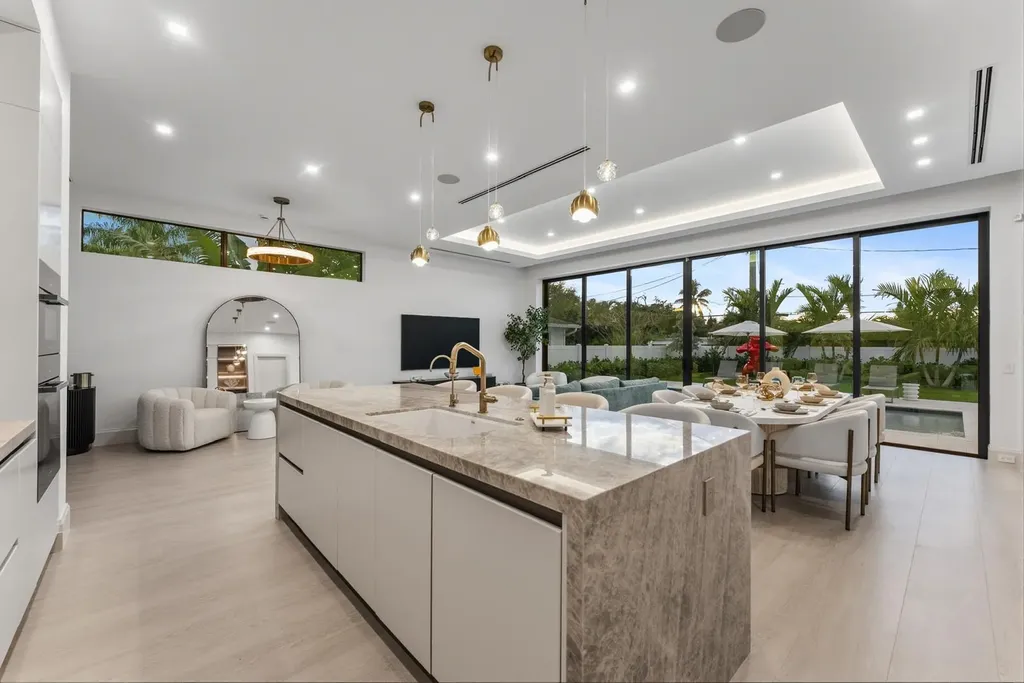 220 S Swinton Avenue Delray Beach FL 33444