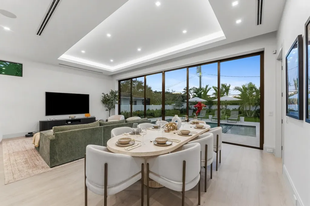 220 S Swinton Avenue Delray Beach FL 33444