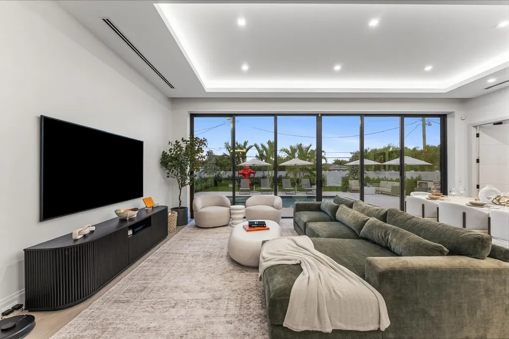 220 S Swinton Avenue Delray Beach FL 33444