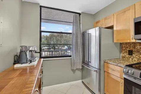 1528 Whitehall Drive Davie FL 33324