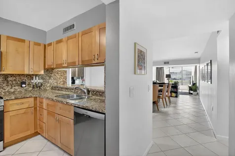 1528 Whitehall Drive Davie FL 33324