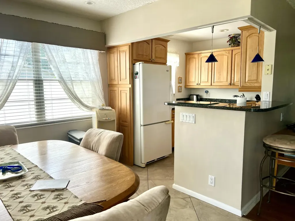 328 Farnham P Deerfield Beach FL 33442
