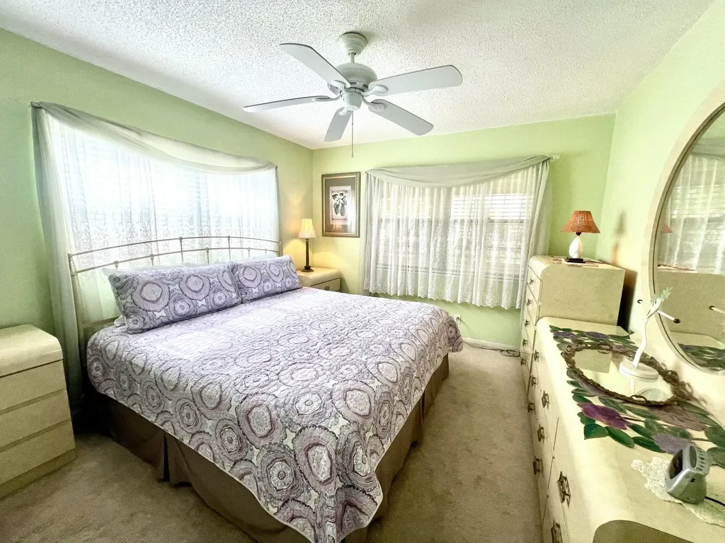 328 Farnham P Deerfield Beach FL 33442