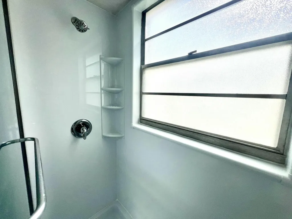 328 Farnham P Deerfield Beach FL 33442
