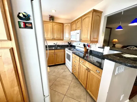 328 Farnham P Deerfield Beach FL 33442