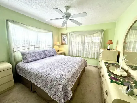 328 Farnham P Deerfield Beach FL 33442