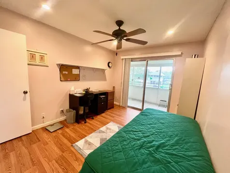 328 Farnham P Deerfield Beach FL 33442