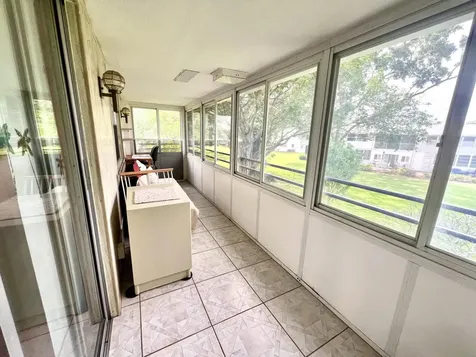 328 Farnham P Deerfield Beach FL 33442
