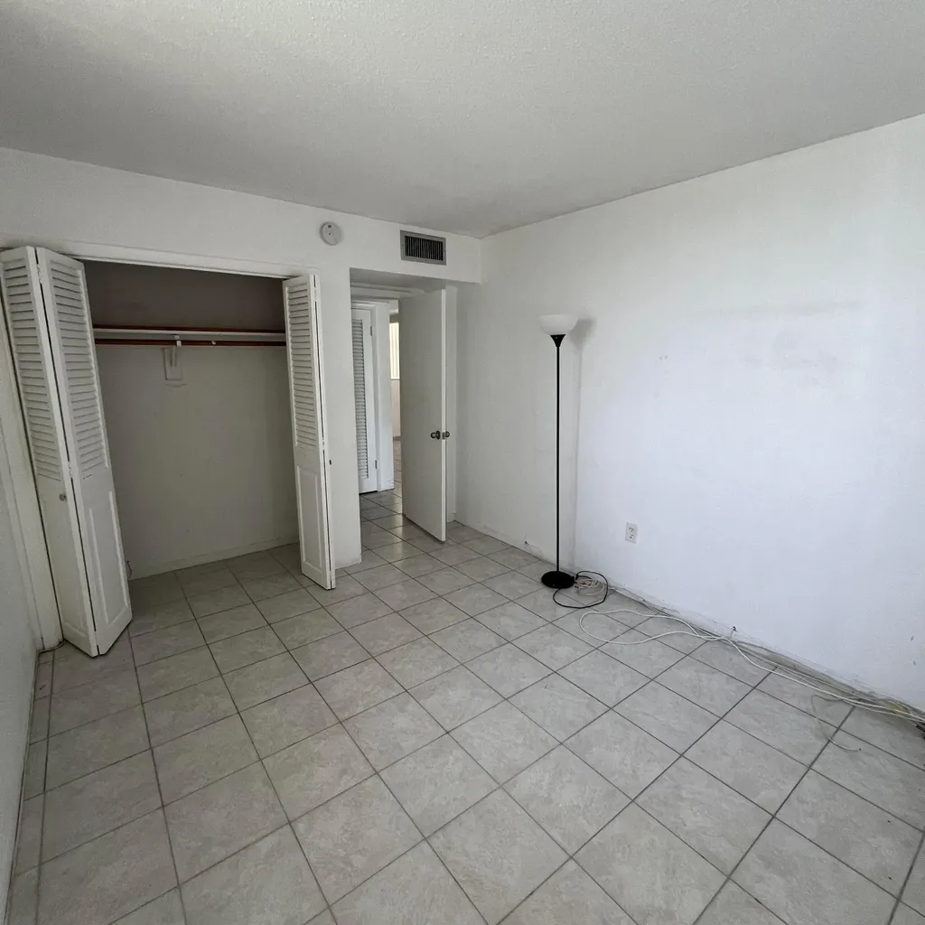 2855 Leonard Drive Aventura FL 33160
