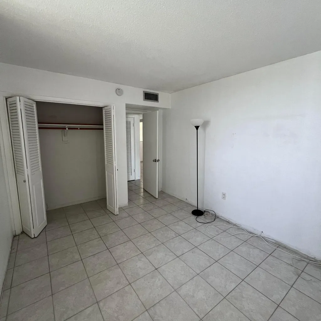 2855 Leonard Drive Aventura FL 33160